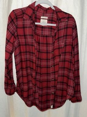 American Eagle Outfitters Red and Black Plaid Boyfriend Shirt